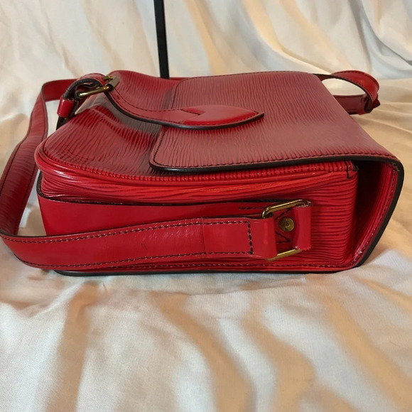 Pre-owned Louis Vuitton Cartouchiere Red Epi PM - Picture 14 of 16
